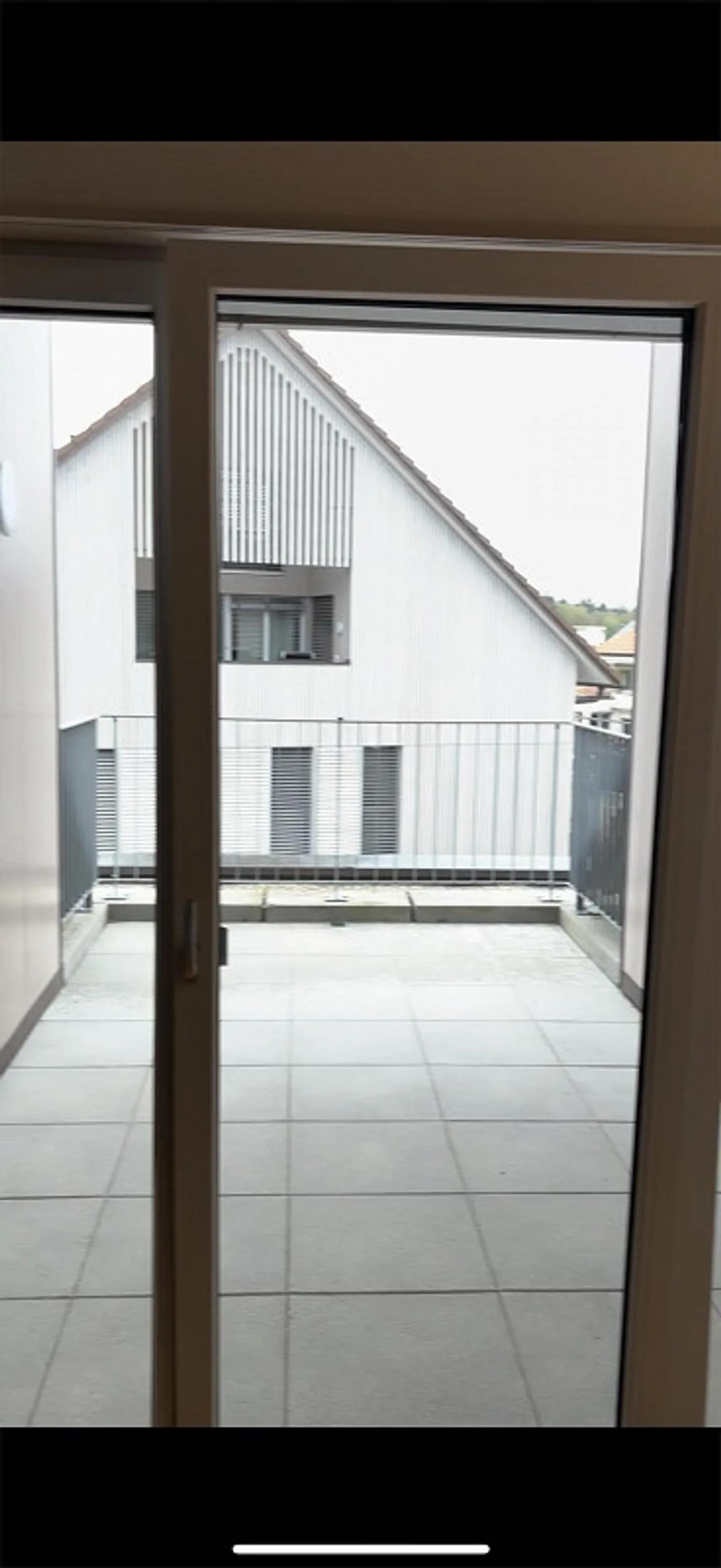 Monsieur - Photo 1 sur 8