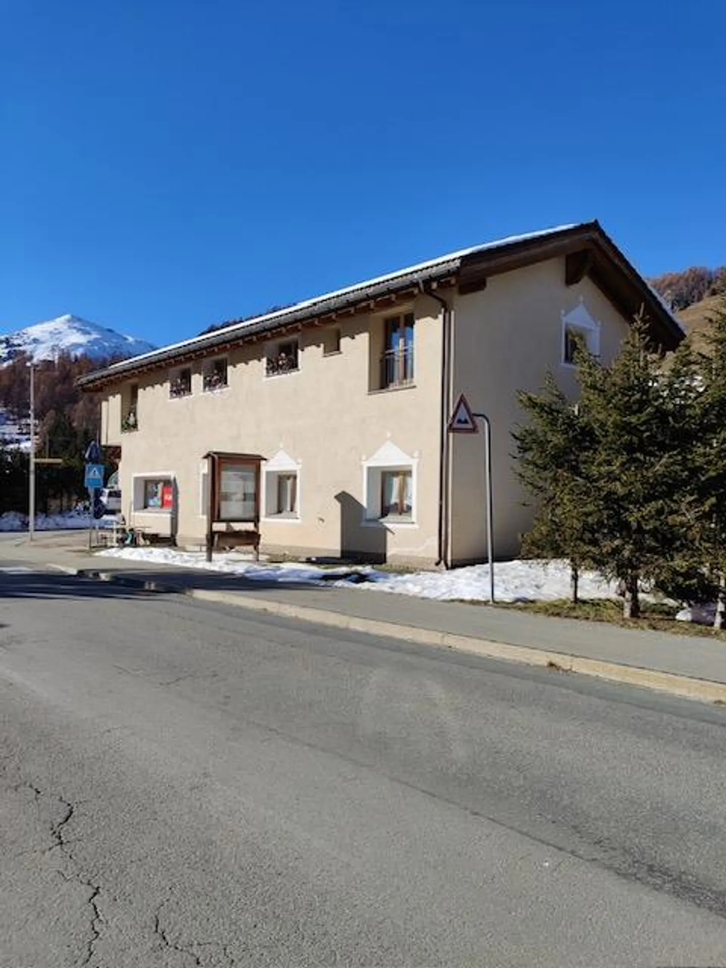 Spazio Commerciale Luminoso - Foto 1 di 9