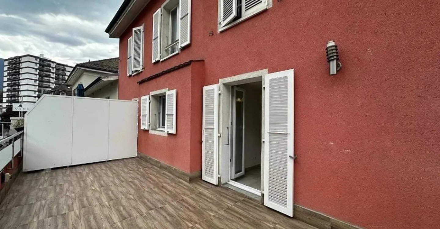 4.5-room apartment on the 1st floor with a terrace - Photo 2 of 11