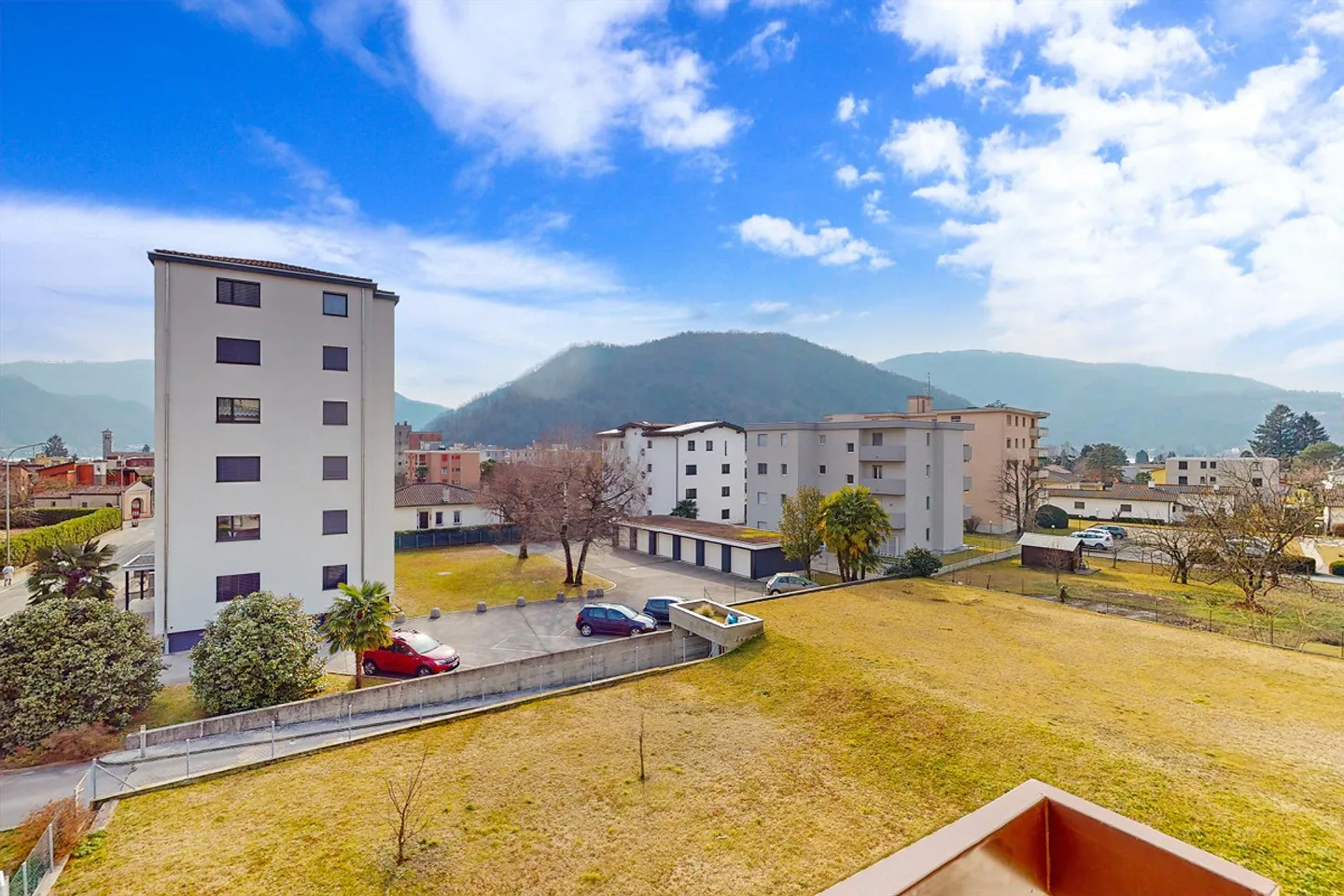 Appartement spacieux et lumineux de 3,5 pièces près du lac - Photo 1 sur 11