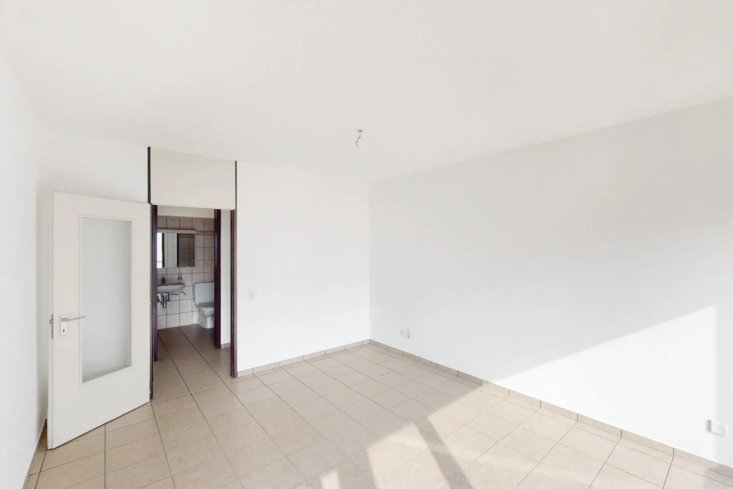 Appartement spacieux et lumineux de 3,5 pièces près du lac - Photo 5 sur 11