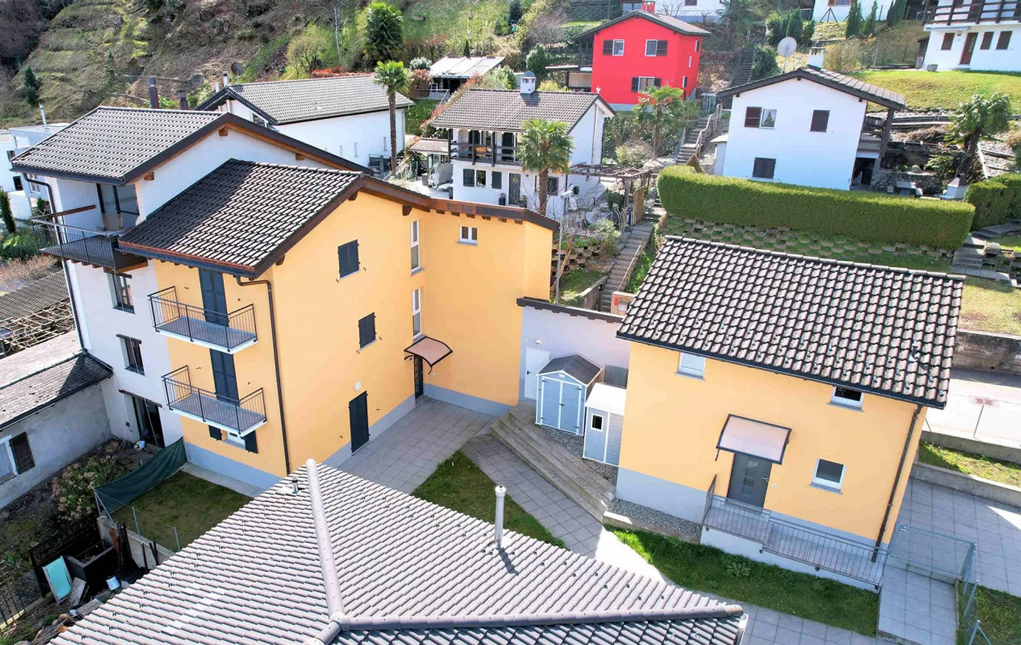Case sulla collina per amanti del verde e della tranquillità - Foto 2 di 15