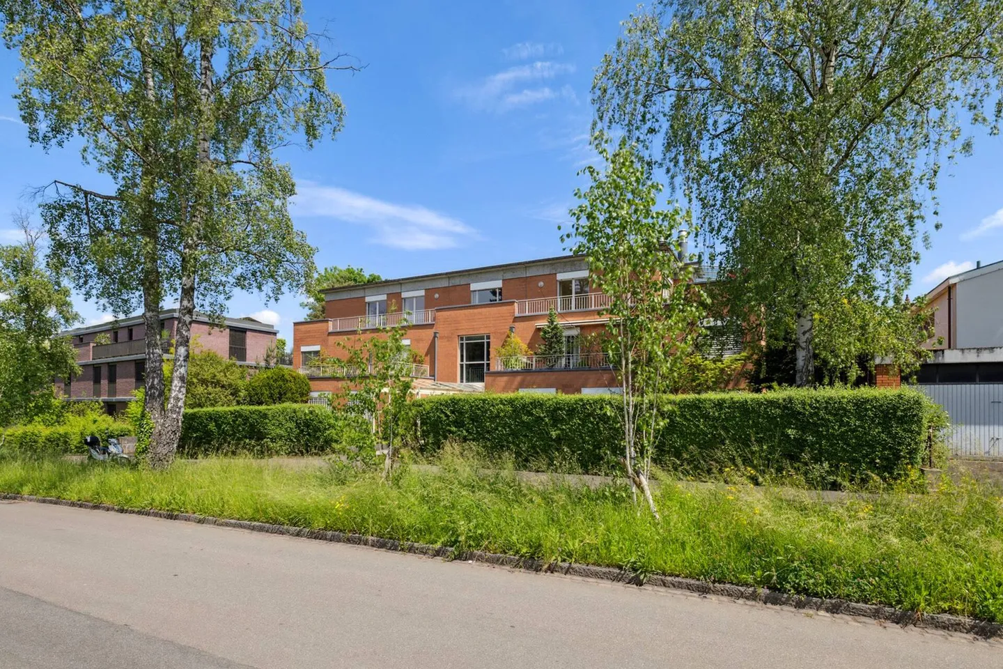 Belle appartement en attique de 3,5 pièces sur le Bruderholz avec grande terrasse et AEP - Photo 13 sur 13