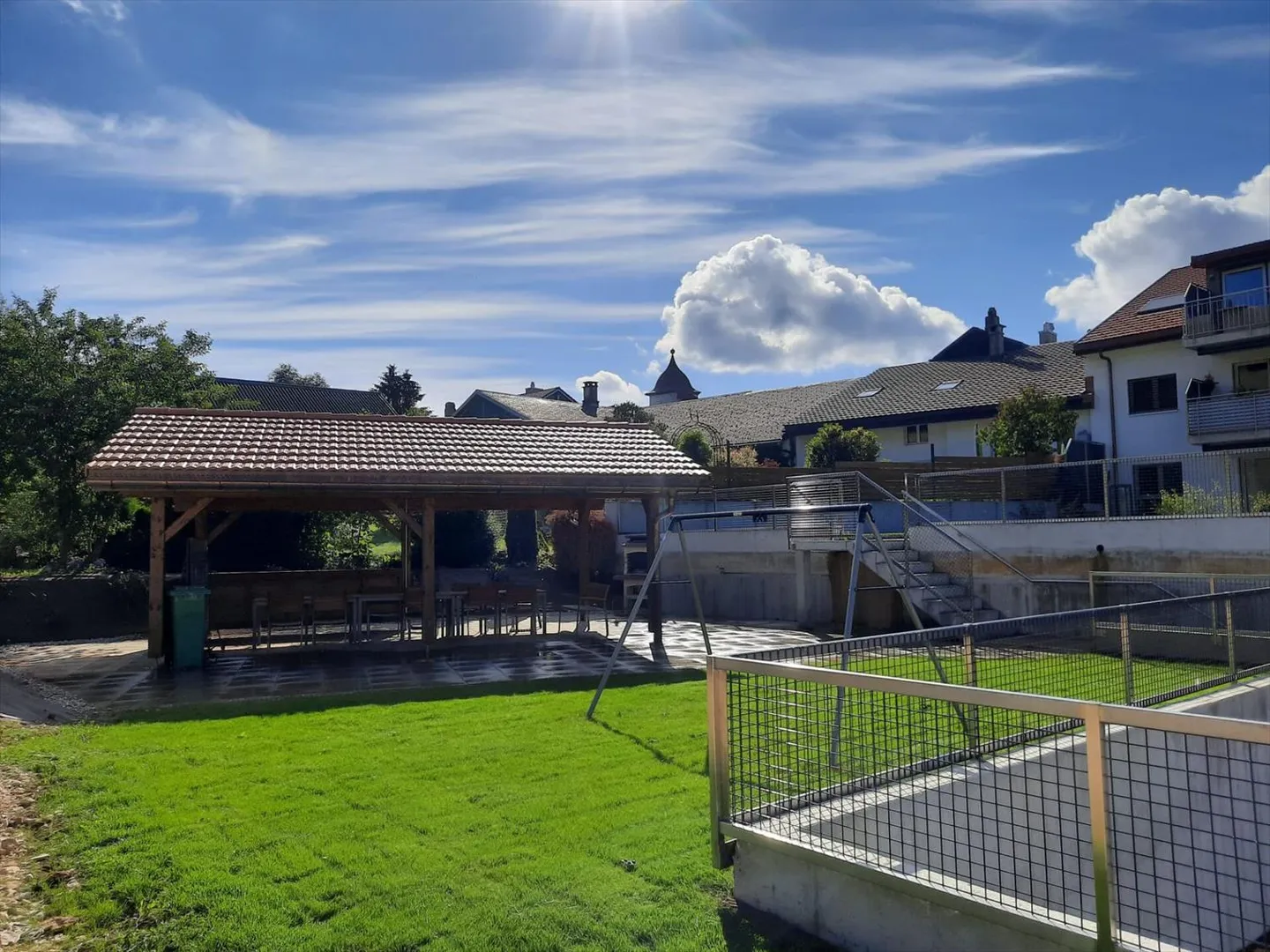 Appartement de 4.5 pièces avec accès à un jardin commun - Foto 9 von 10