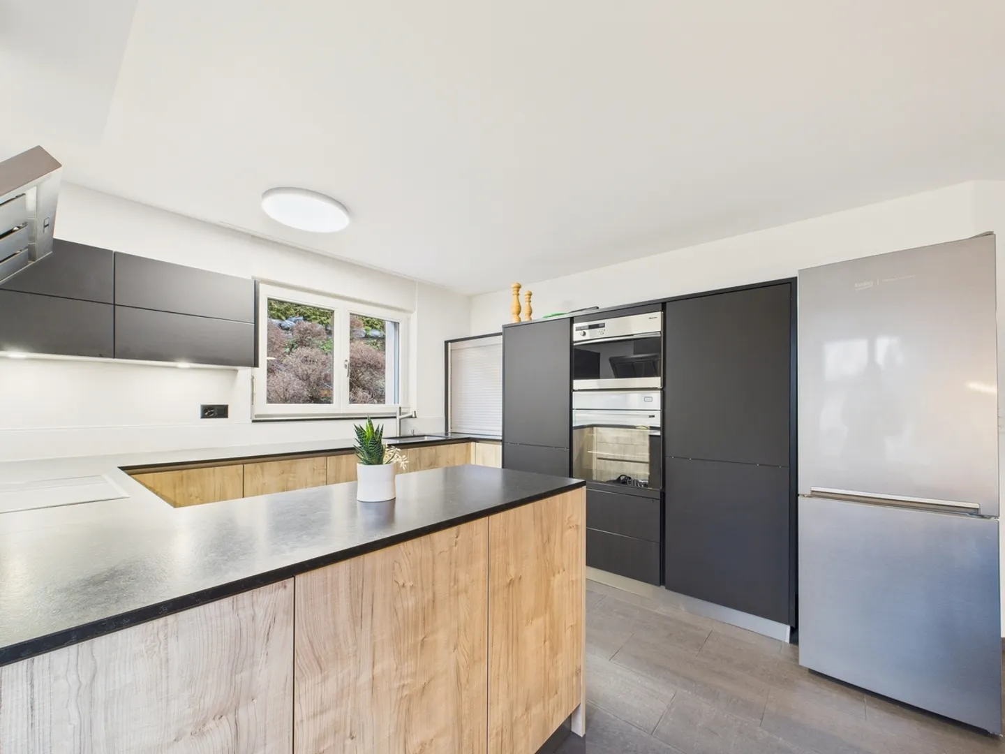 Fascinating single-family house with garden in Bichwil, Canton SG - Photo 4 of 12