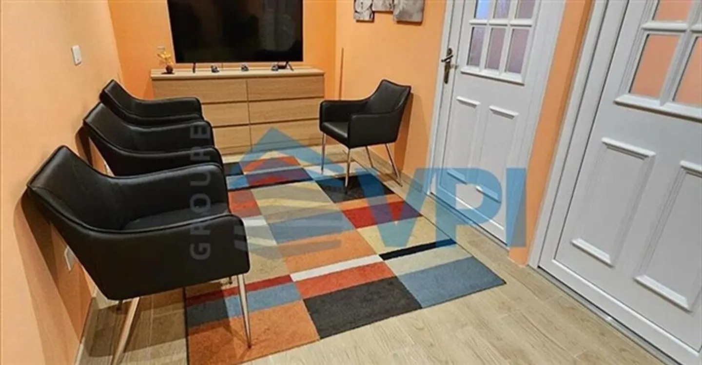 Ufficio 4 stanze - Foto 2 di 8