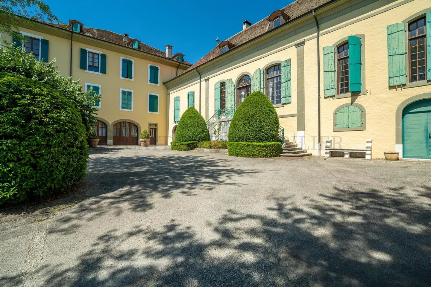 Esclusività! 7 camere in una casa bifamiliare in una residenza affascinante - Foto 1 di 15