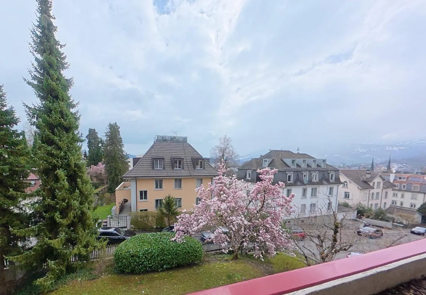 Bright apartment in a quiet location in the Wesemlin district - Photo 1 of 7