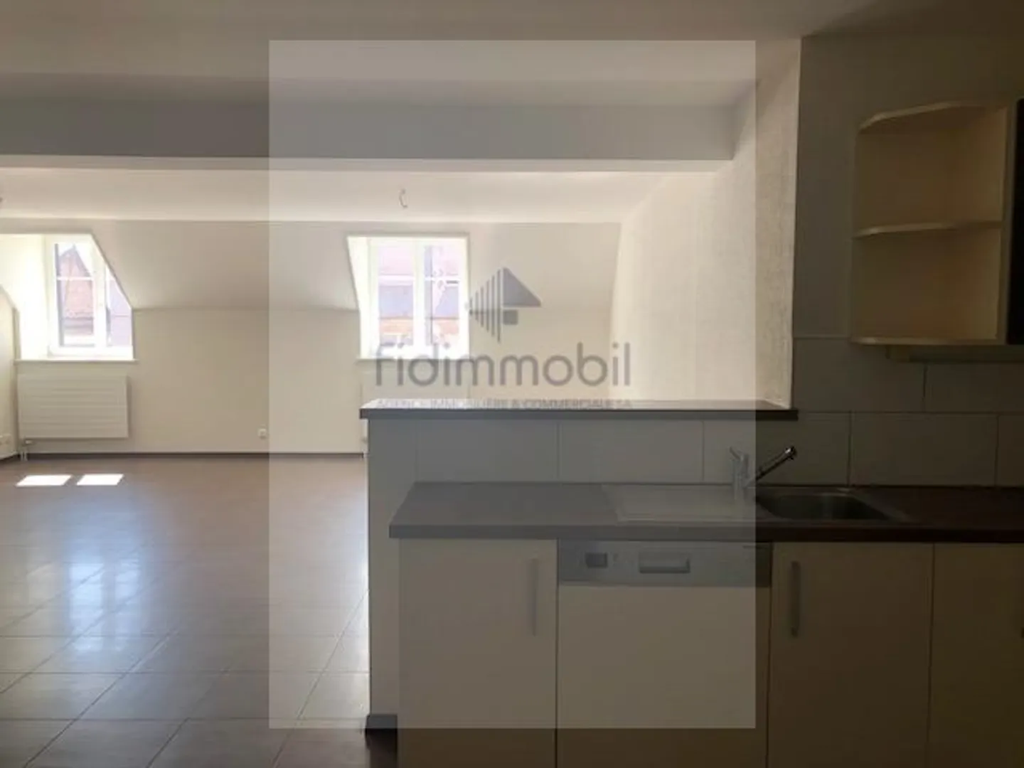 Appartement spacieux - Photo 2 sur 9