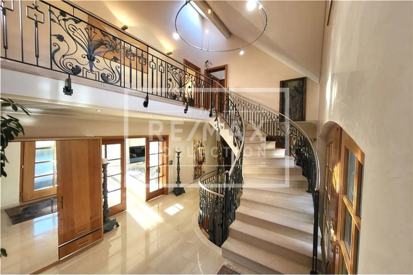 Elegante Villa mit mediterranem Garten - Foto 12 von 13