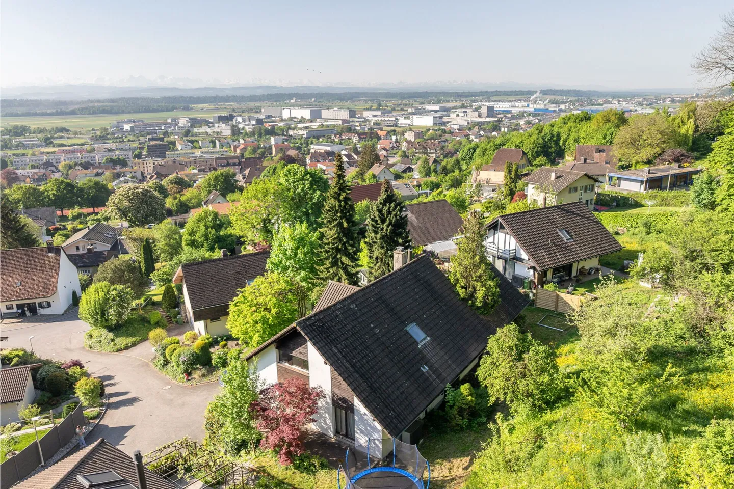 Villa di 6 stanze con appartamento e vista panoramica - Foto 1 di 17