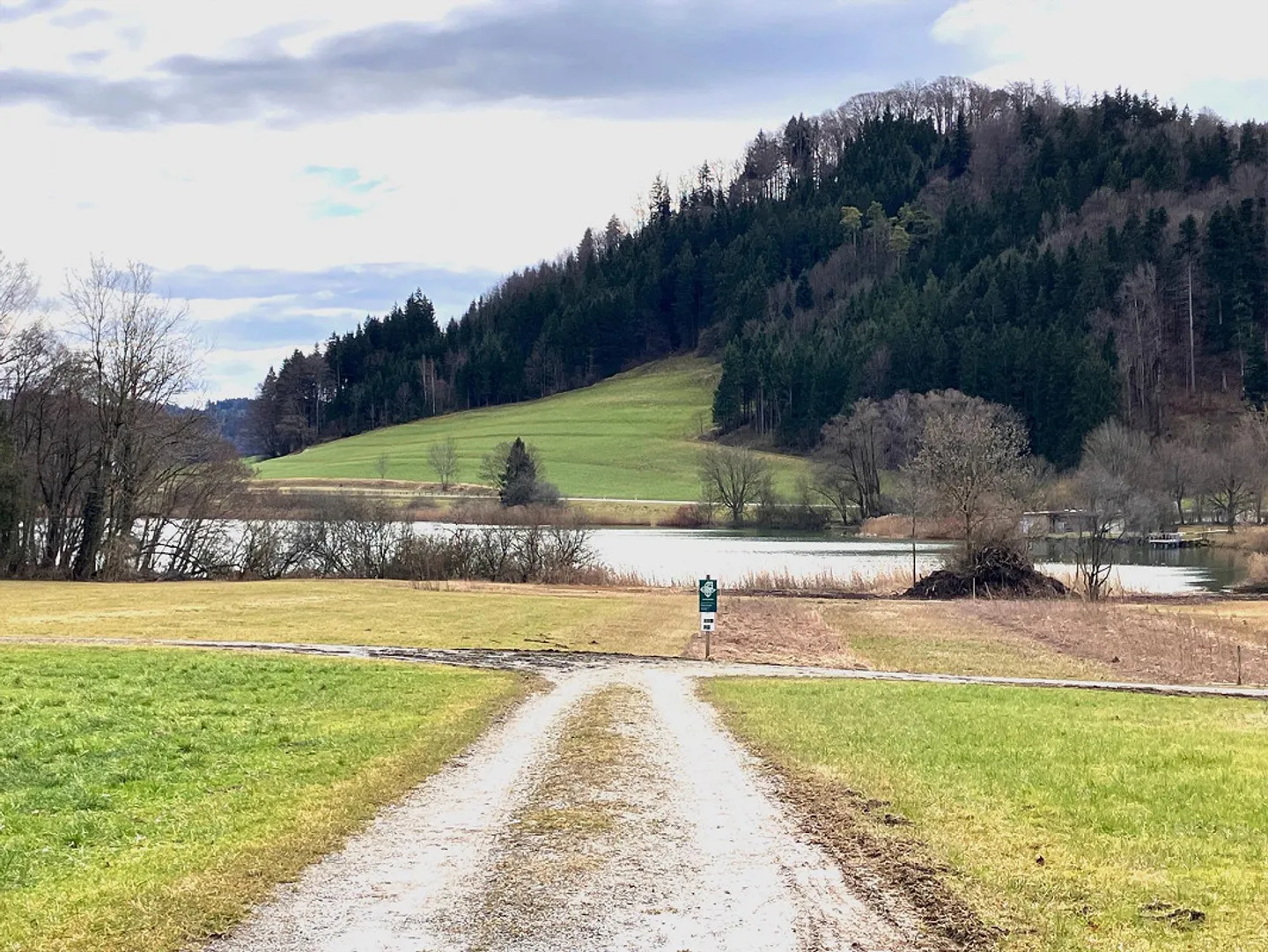 Casa colonica di 5 stanze con progetto, vicino a Bichelsee, Turbenthal - Foto 2 di 13