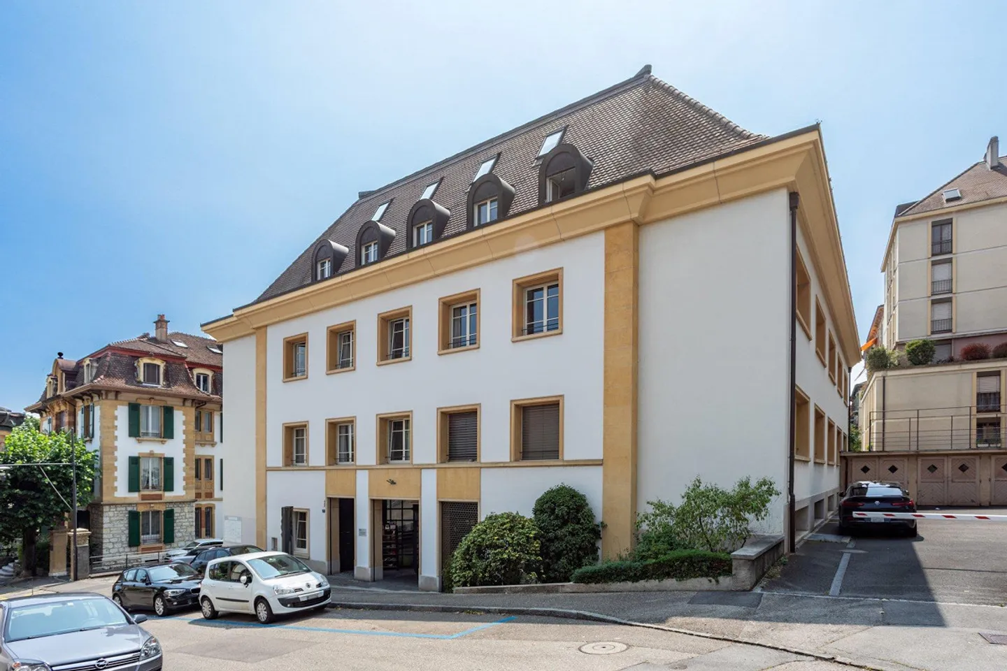 BELLES SURFACES AU CENTRE VILLE - Photo 1 sur 1