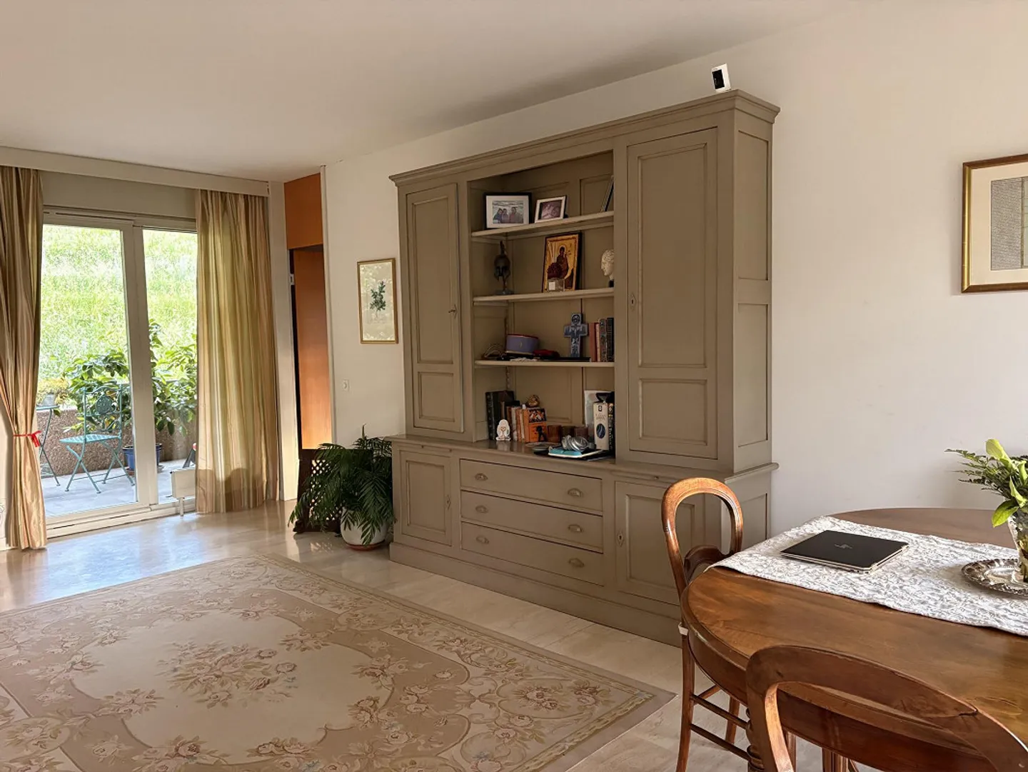 Geräumige Wohnung mit atemberaubender Aussicht - Foto 2 von 12