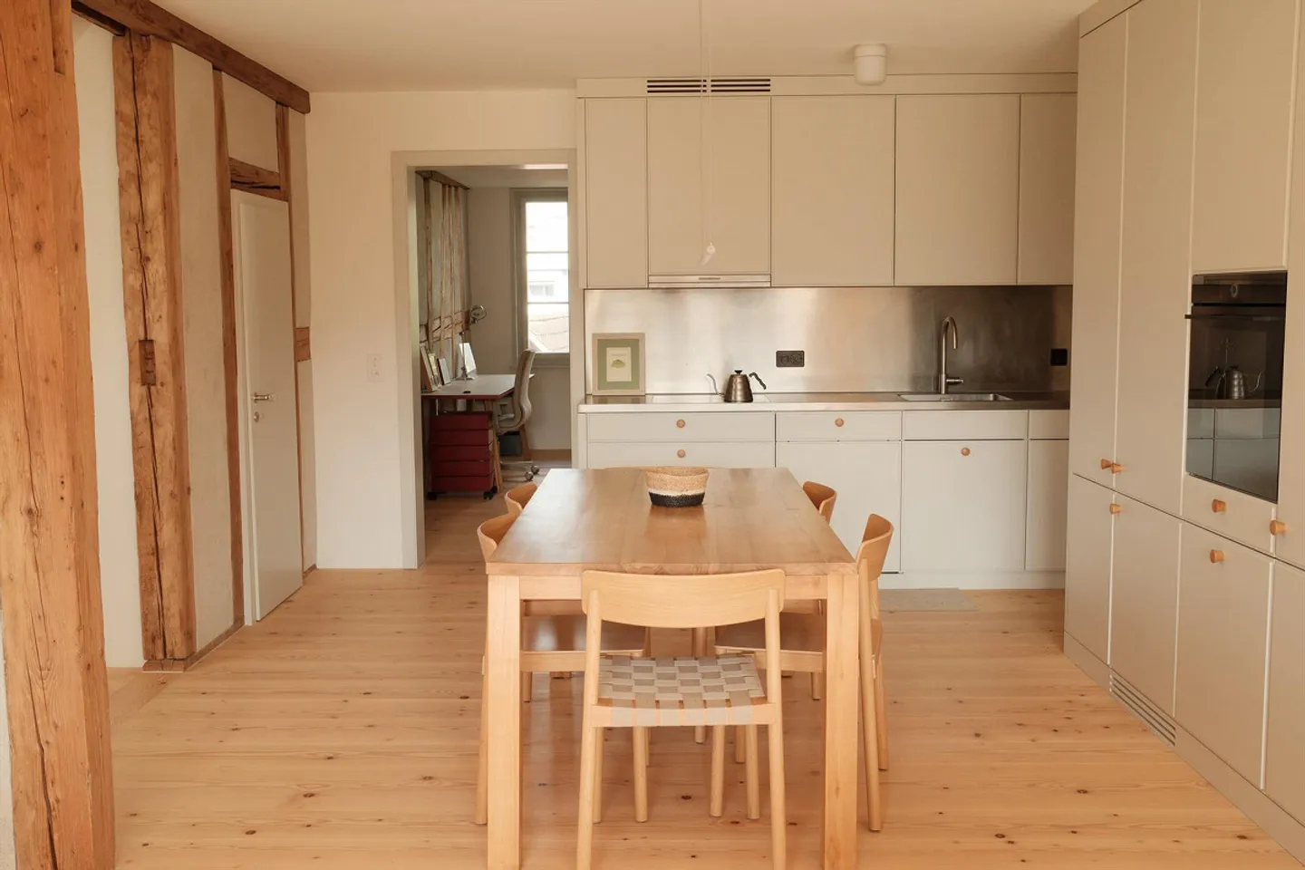 Appartamento luminoso e recentemente ristrutturato di 3,5 locali - Foto 3 di 8