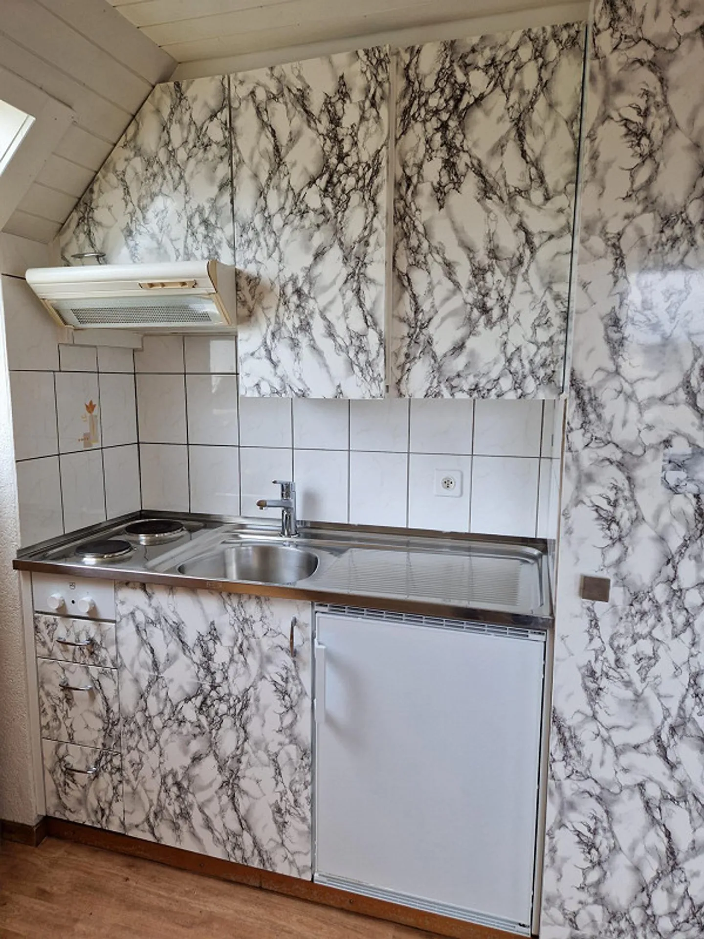 Appartamento singolo arredato a Neuhausen - Foto 3 di 7