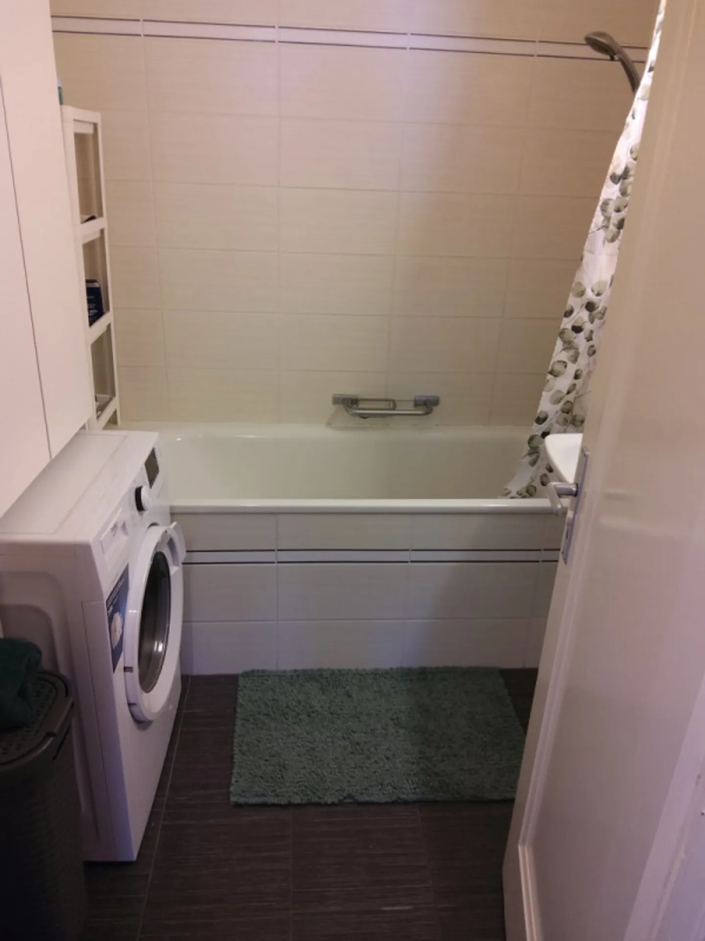 Stunning 5.5 Room Sublet with Large Balcony (Work Completion June 20, 2026) - Photo 10 of 10