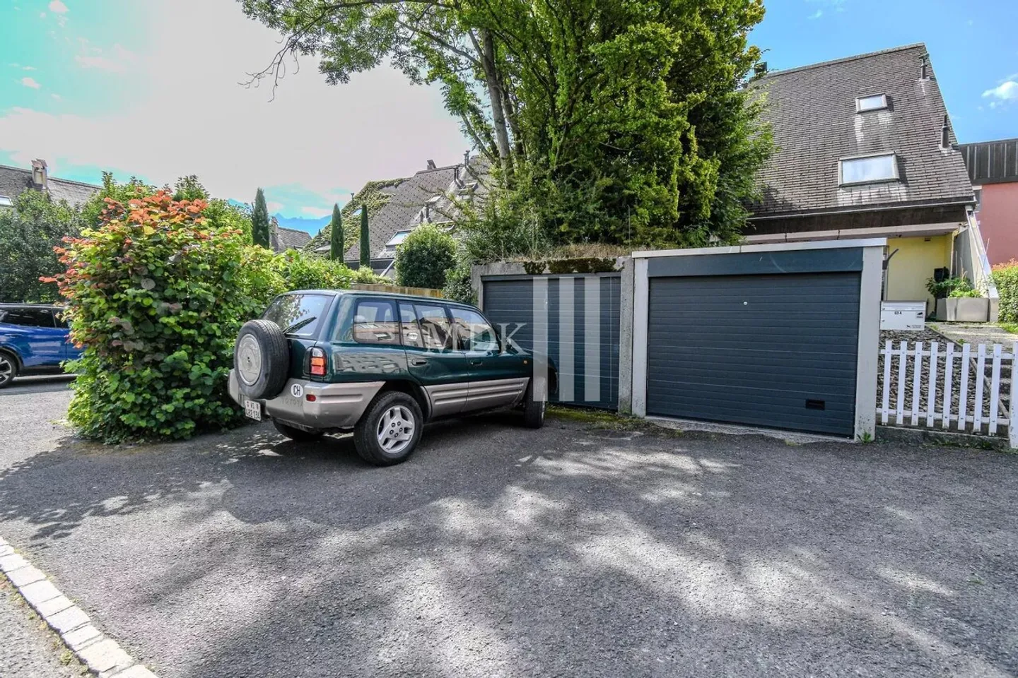 Charming semi-detached villa with garden - Photo 12 of 13