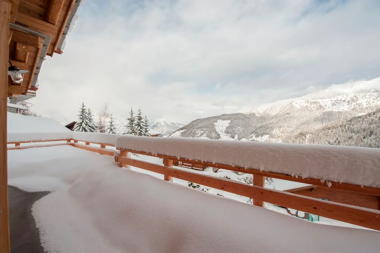 Chalet spazioso con cinque camere e vista panoramica - Foto 10 di 13