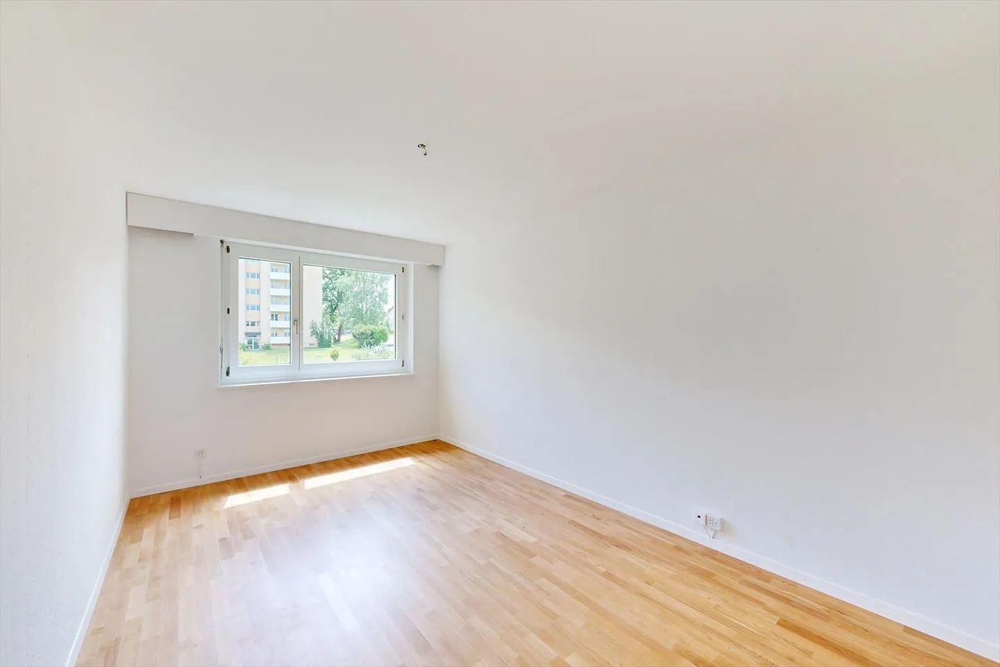 Sunny Apartment in Kilchberg - Photo 3 of 9