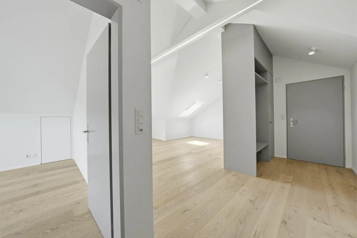 Charmante Penthouse mit Balkon - Foto 9 von 28