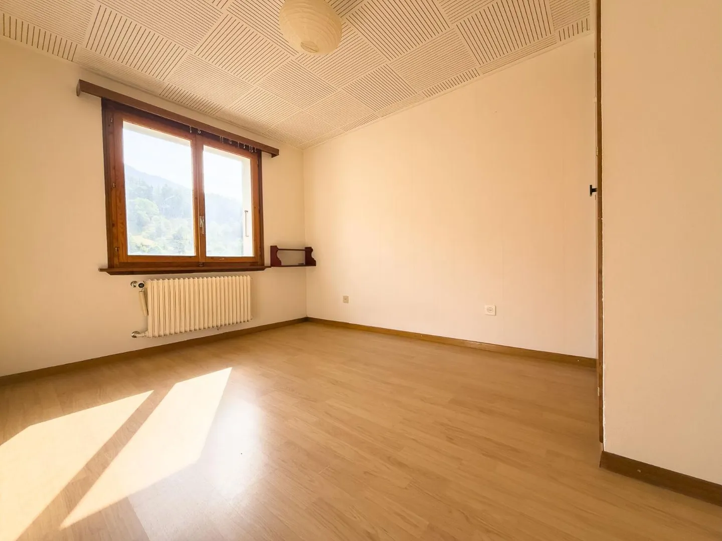 Charming apartment with panoramic view of the valley - Photo 5 of 7