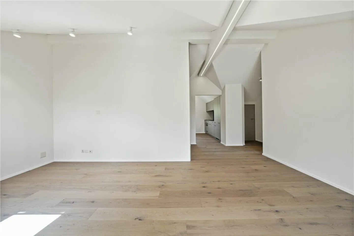 Charmante Penthouse mit Balkon - Foto 13 von 28