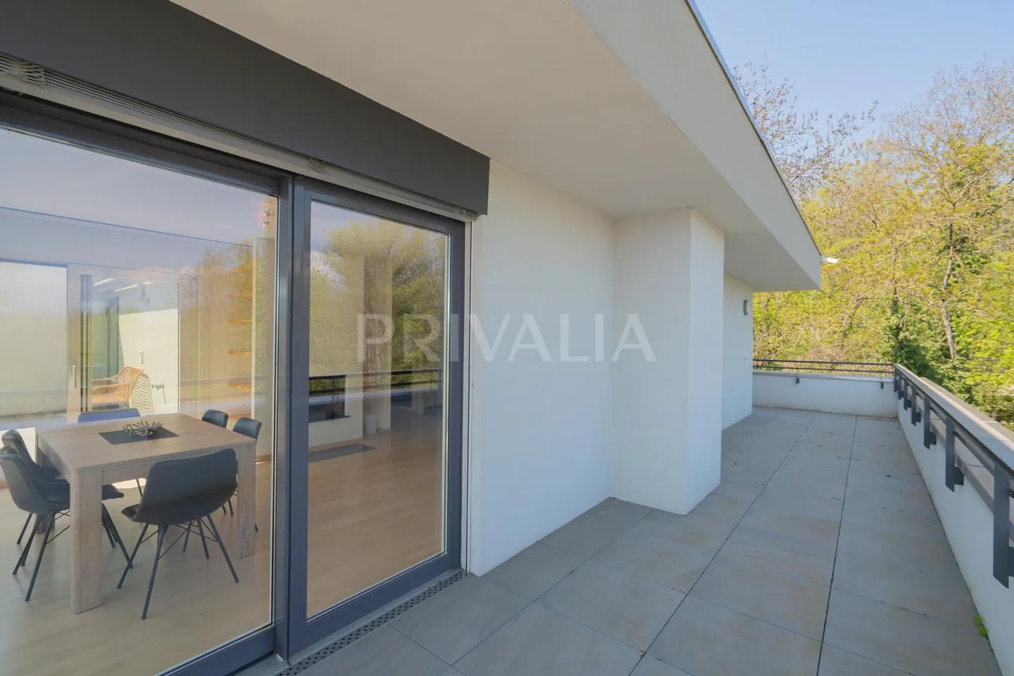 Beautiful attic of 121 m2 with terrace - Photo 9 of 13