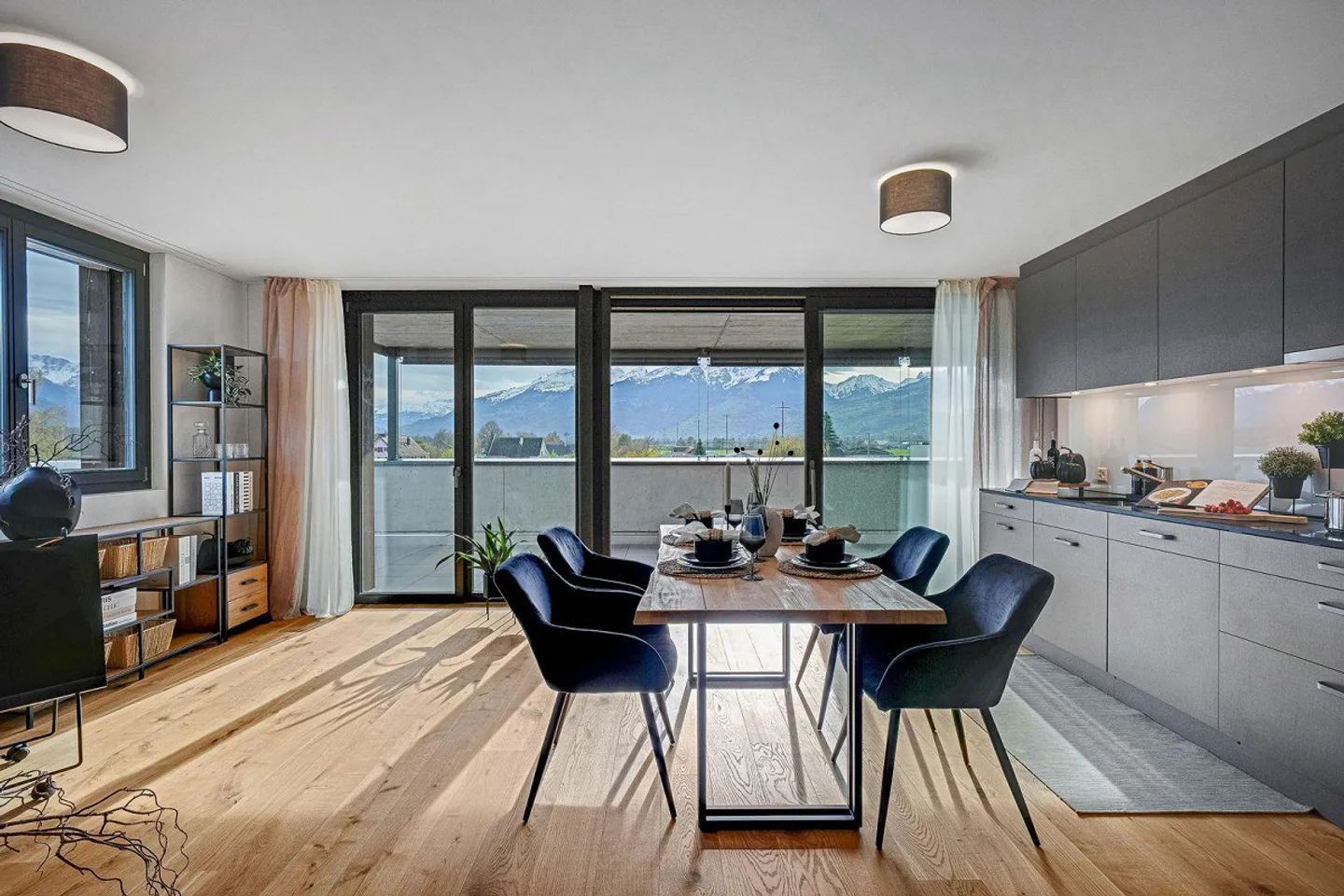 Modernes Attikawohnung mit Terrasse - Foto 2 von 11