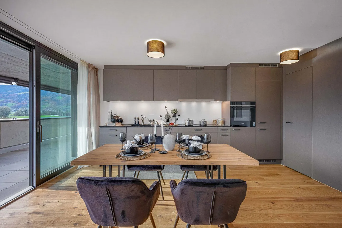 Modernes Attikawohnung mit Terrasse - Foto 3 von 11