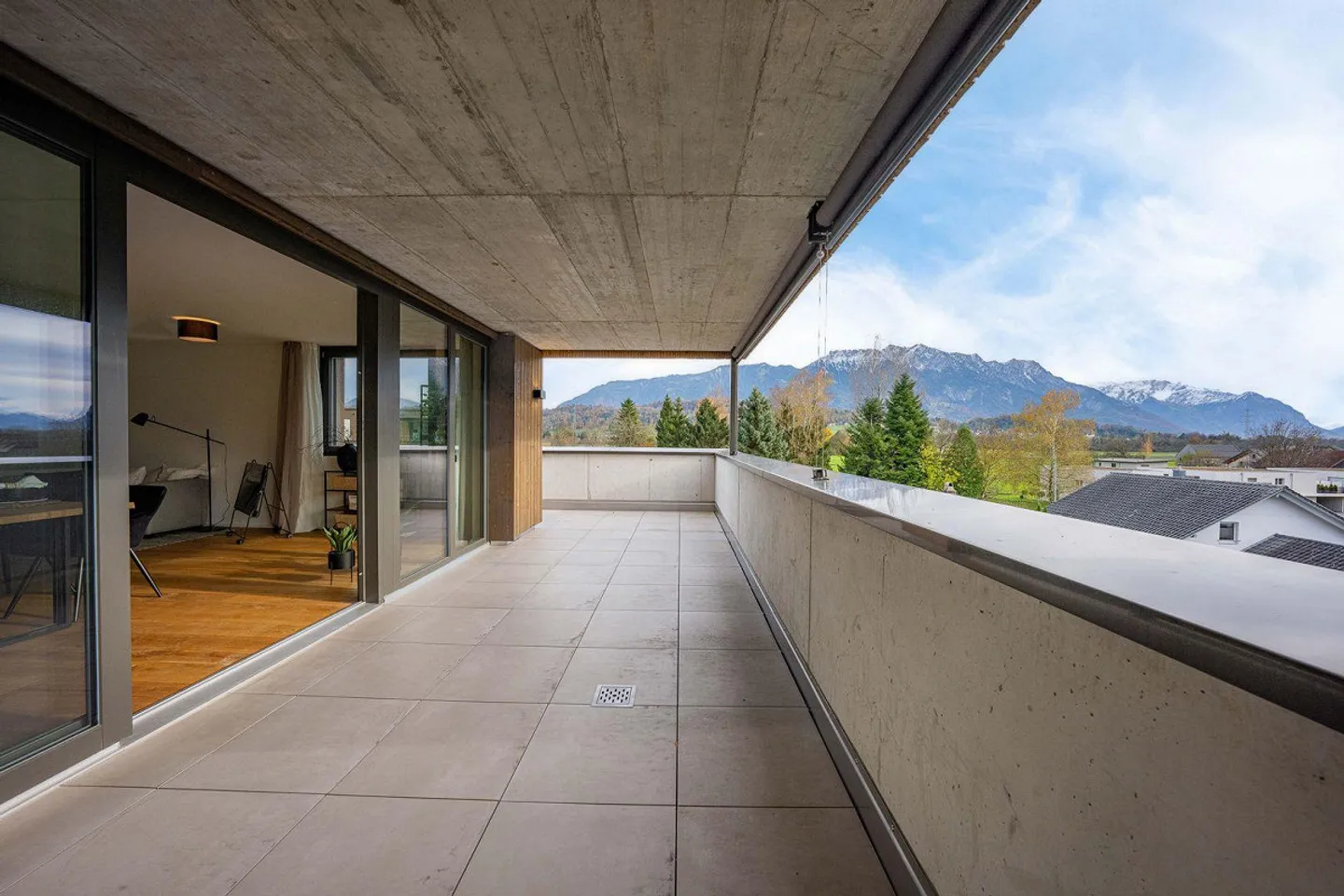 Modernes Attikawohnung mit Terrasse - Foto 5 von 11