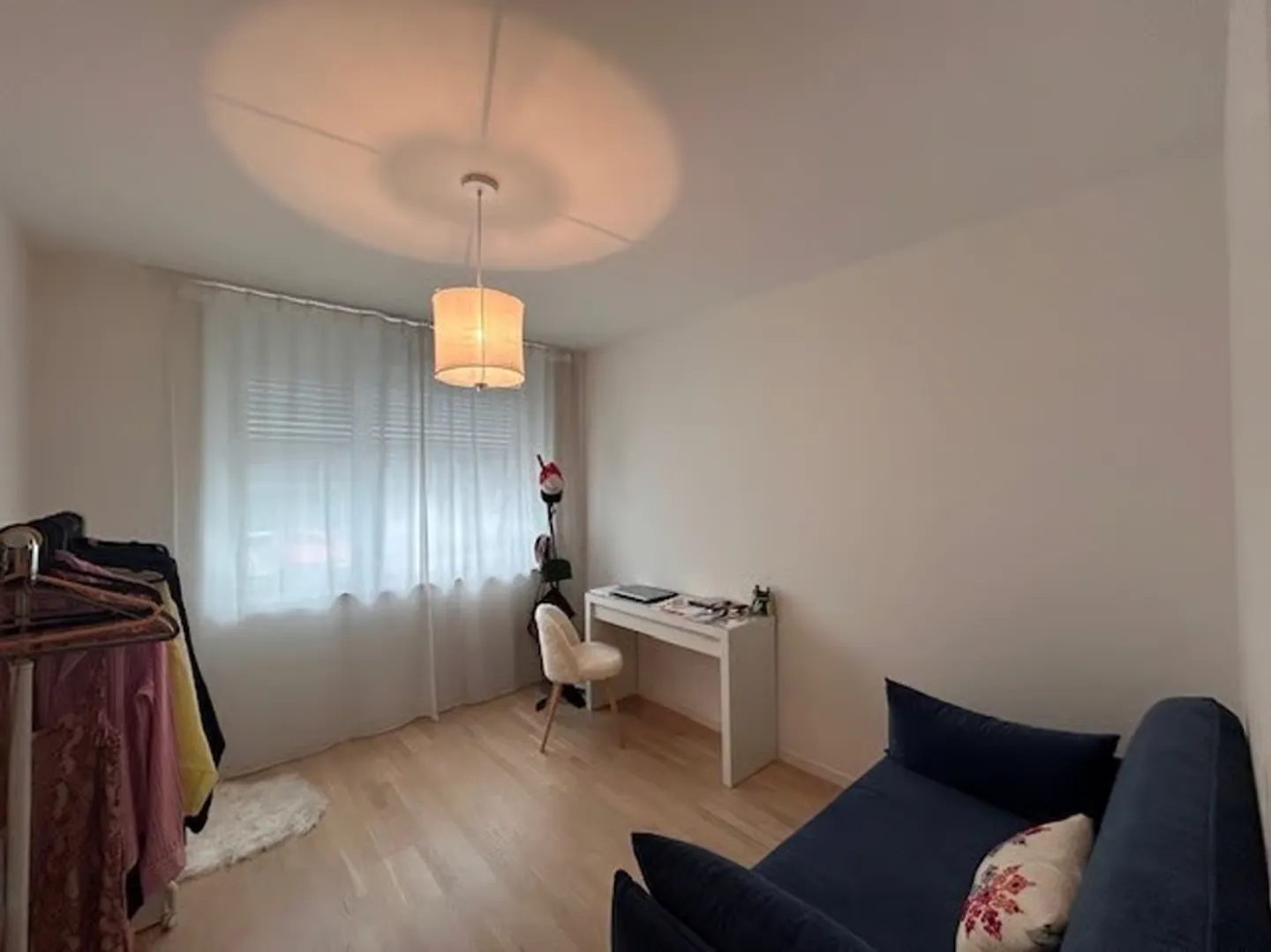 Modernes 3,5-Zimmer-Apartment im 1. Stock mit Seeblick - Foto 5 von 11
