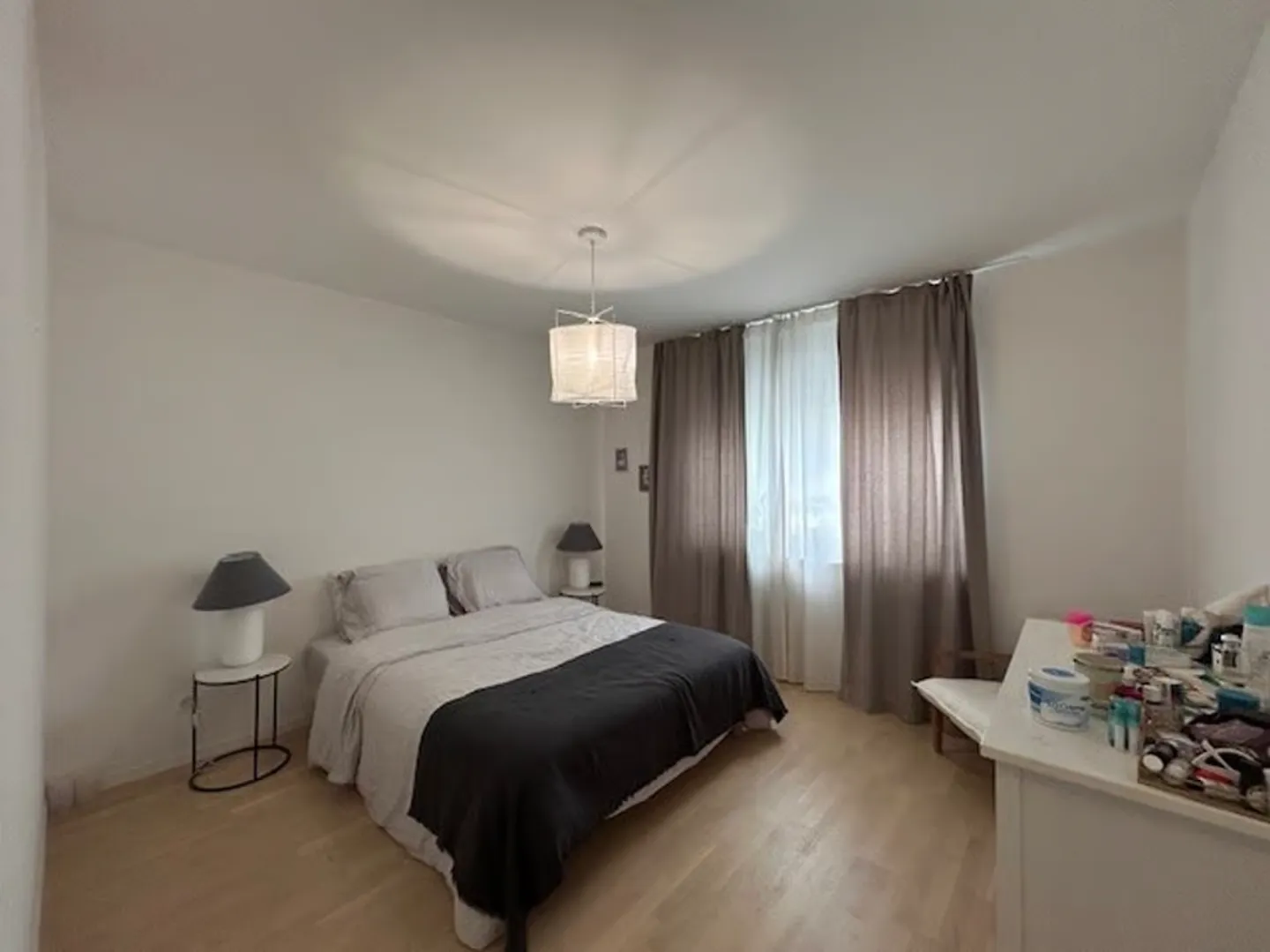 Modernes 3,5-Zimmer-Apartment im 1. Stock mit Seeblick - Foto 3 von 11