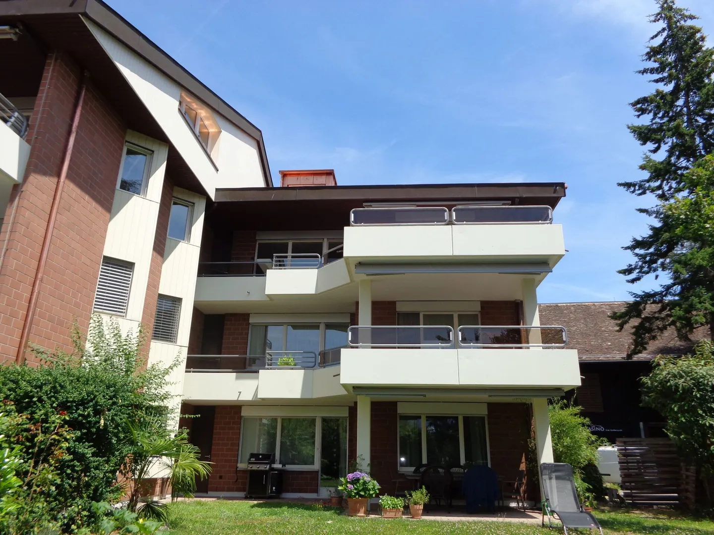 Appartement lumineux avec espace de jardin - Photo 1 sur 16
