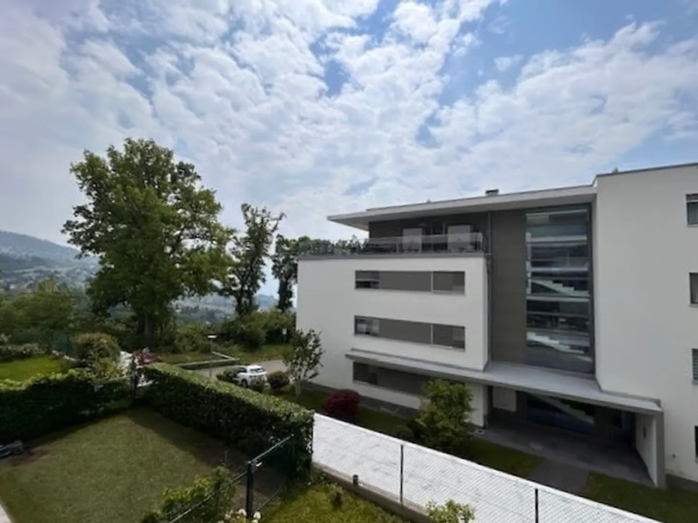 Modernes 3,5-Zimmer-Apartment im 1. Stock mit Seeblick - Foto 11 von 11
