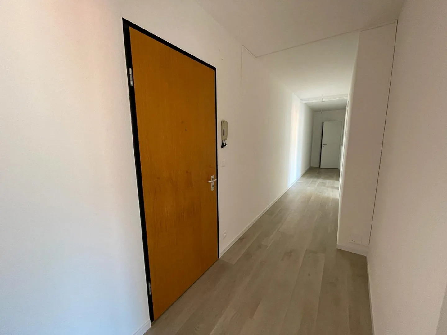 BRIGHT APARTMENT WITH BALCONY - Photo 7 of 9