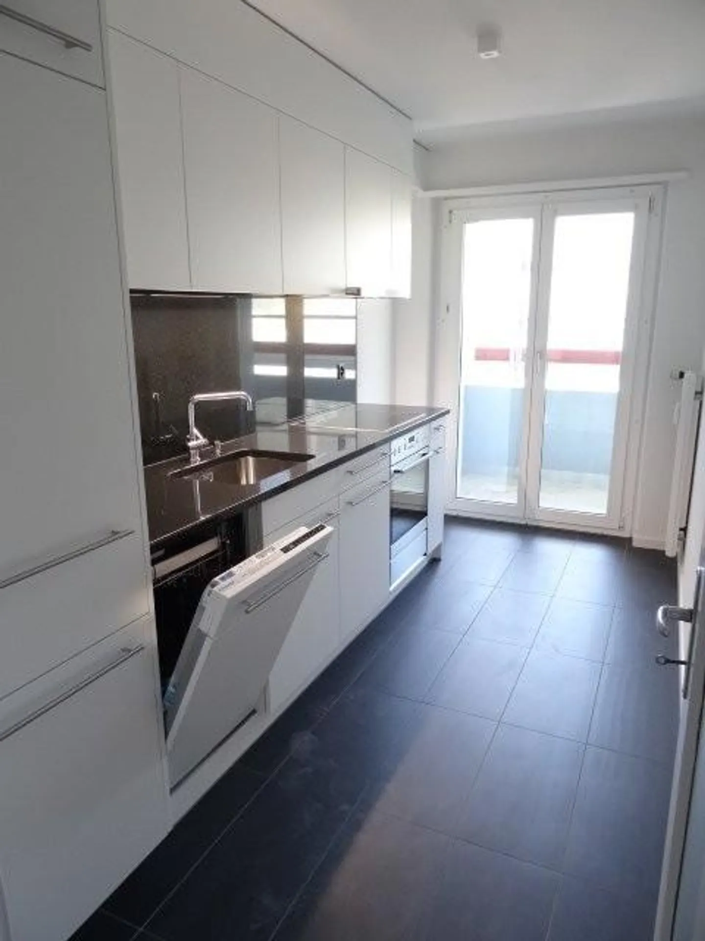 4-room apartment in a family neighborhood - Photo 6 of 9