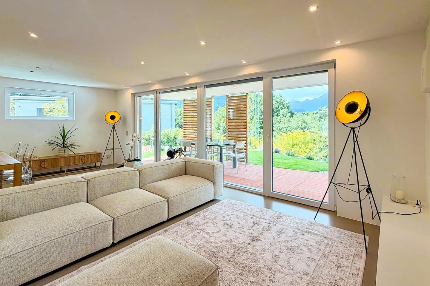 5.5-room house (Minergie-P) with pool – Bellinzona (Giubiasco) - Photo 1 of 18