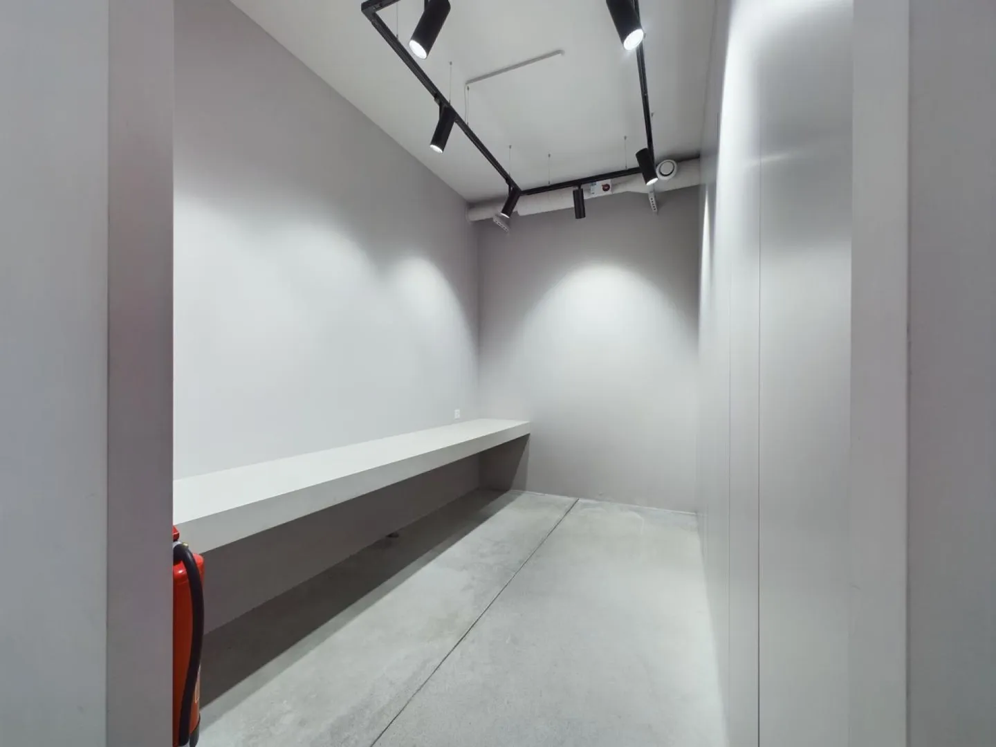 Arcade/Vetrina/Negozi 143 m2 a Yverdon-les-Bains - Foto 6 di 10