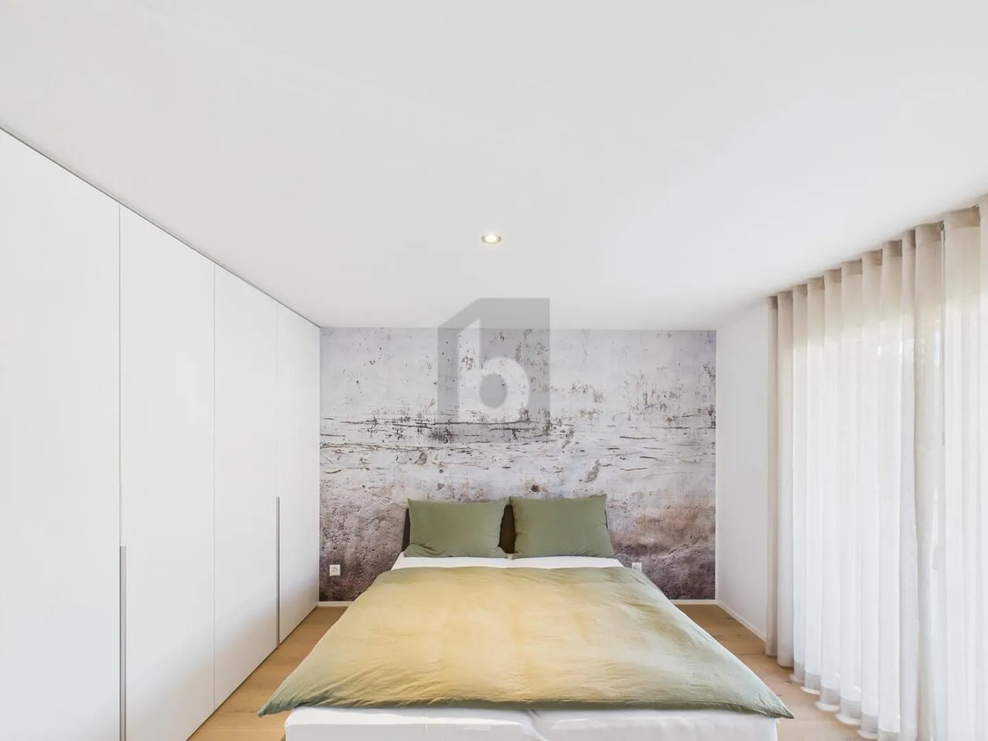 Exclusive Attic Apartment - Photo 4 of 6