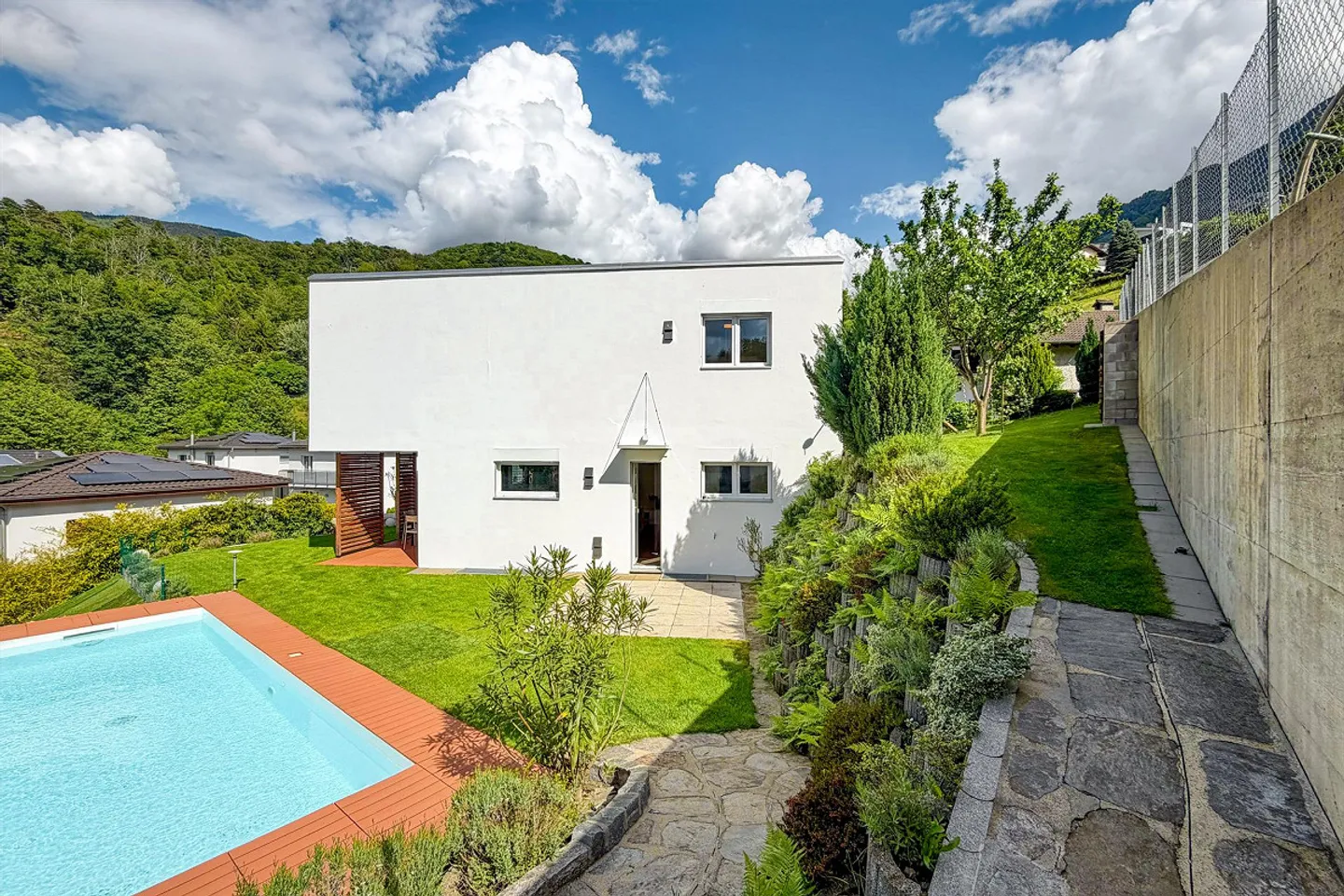 5.5-room house (Minergie-P) with pool – Bellinzona (Giubiasco) - Photo 15 of 18