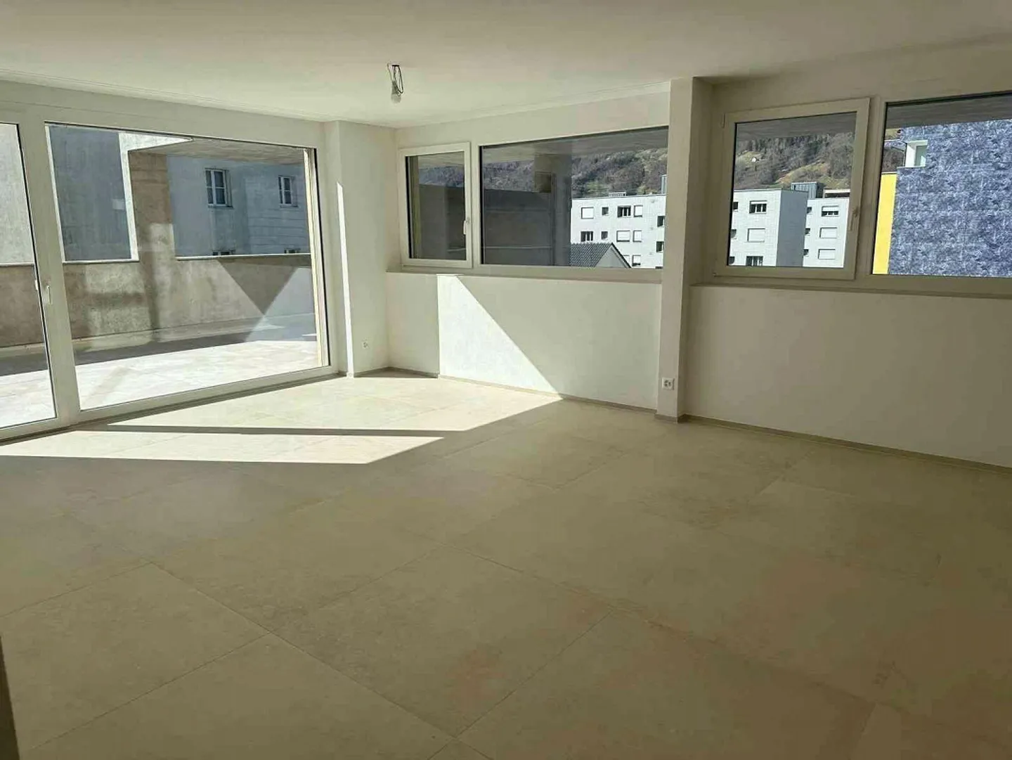 3.5 Room Apartment - Photo 1 of 11