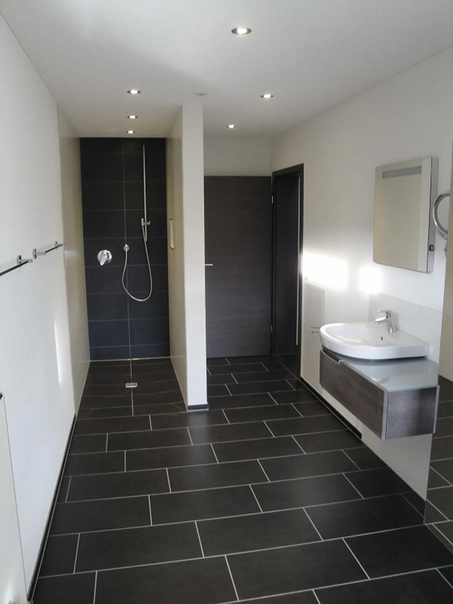 Modern Villa: Only 25 Min. to Baden & 45 Min. to Zurich/Basel - Photo 14 of 23