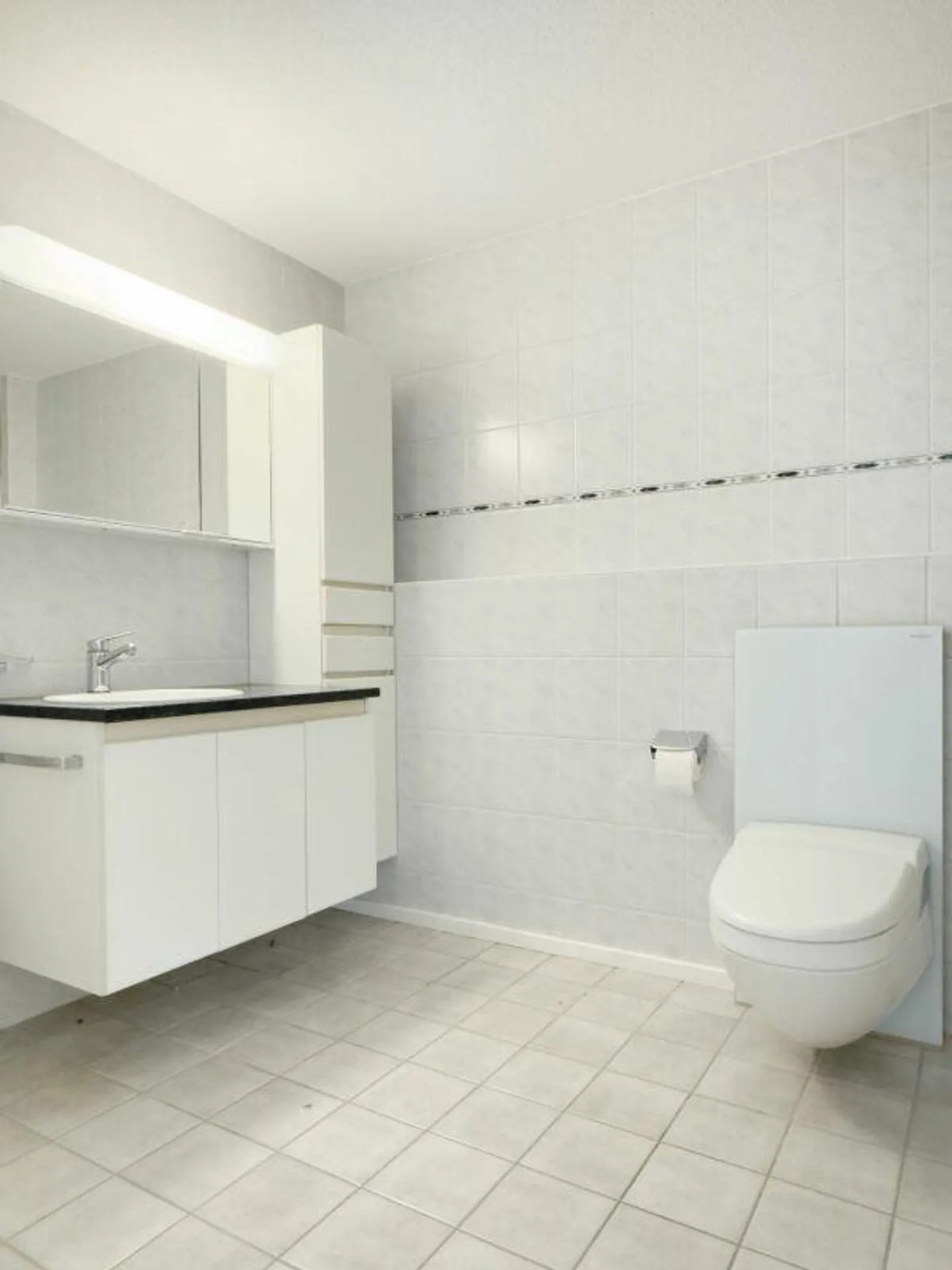 Light-flooded 5.5-room terrace house with two covered parking spaces - Photo 21 of 30