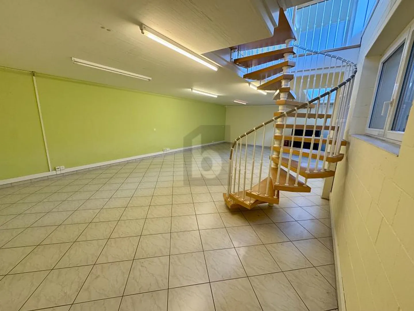 VISIBLE, CENTRAL, AVEC PARKING INCLUS - Photo 4 sur 6