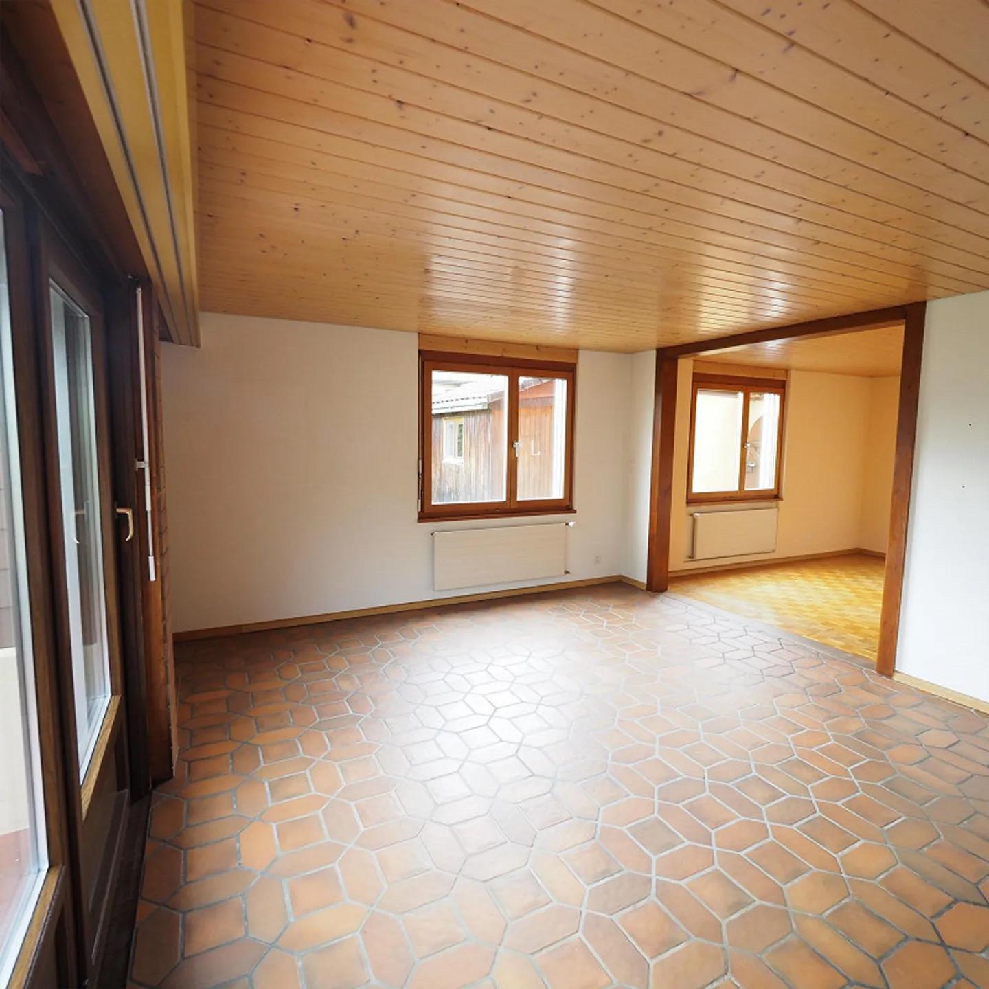 Casa unifamiliare di 4,5 stanze con potenziale per investitori individuali - Foto 4 di 16