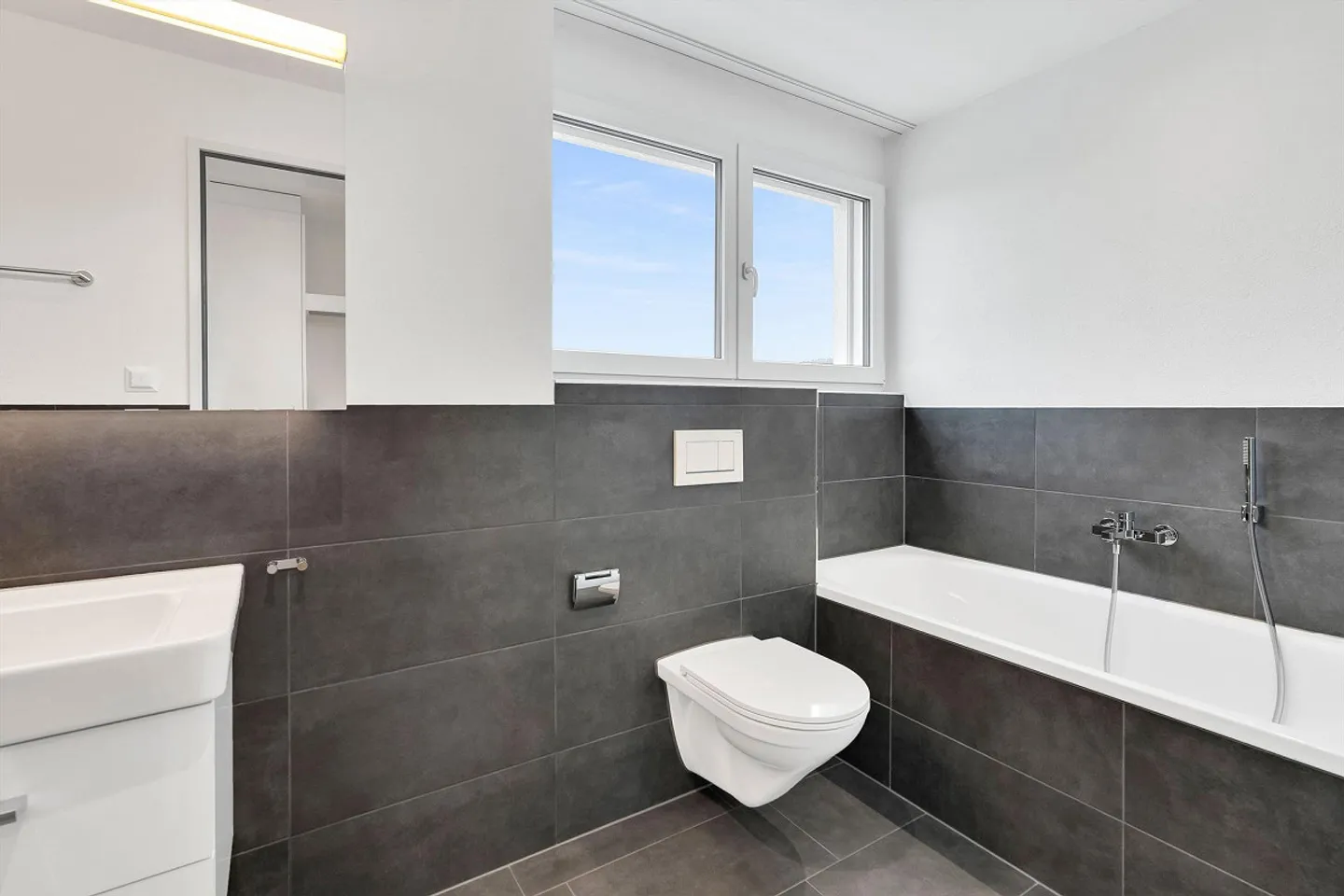 Modern 3.5 Room Apartment in Arnegg - Photo 5 of 7