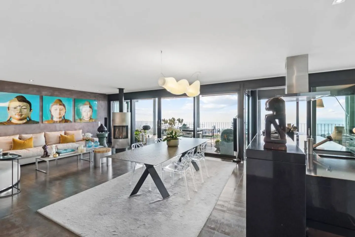 Un duplex en penthouse où chaque moment devient un privilège. - Photo 1 sur 13