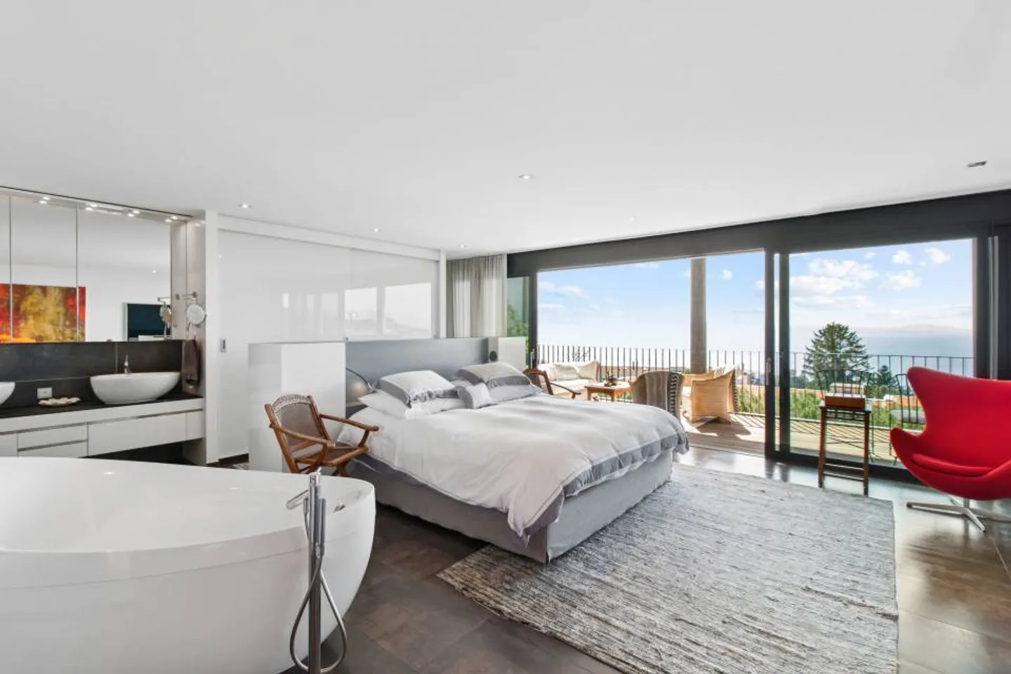 Un duplex en penthouse où chaque moment devient un privilège. - Photo 7 sur 13