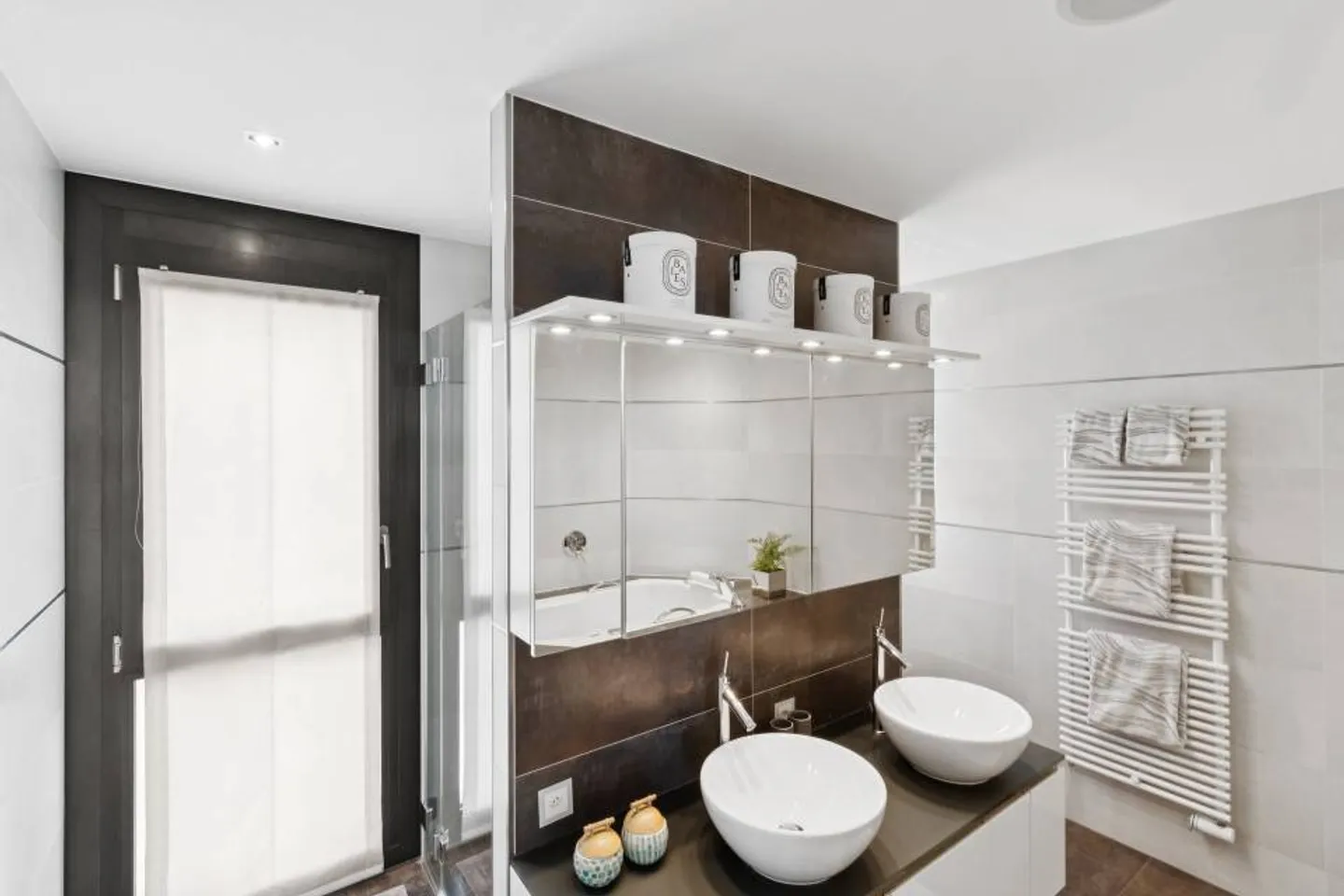 Un duplex en penthouse où chaque moment devient un privilège. - Photo 12 sur 13